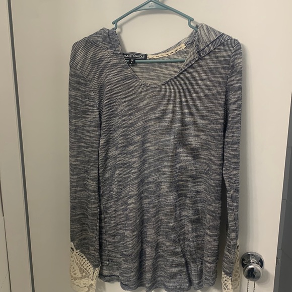 Almost Famous Tops - Almost Famous long sleeve, hooded shirt